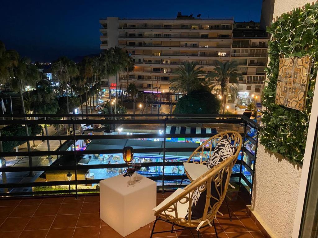 Appartement Stunning On The Beachfront With Sea Views In Center.