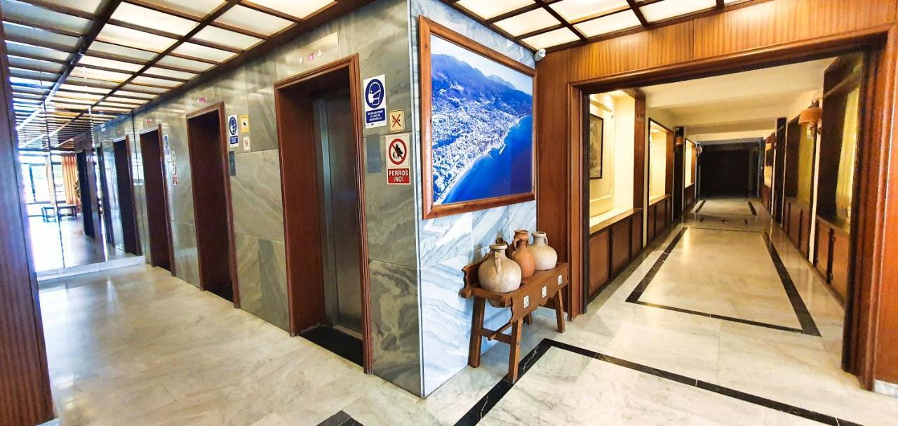 Stunning On The Beachfront With Sea Views In Center. Apartamento *
