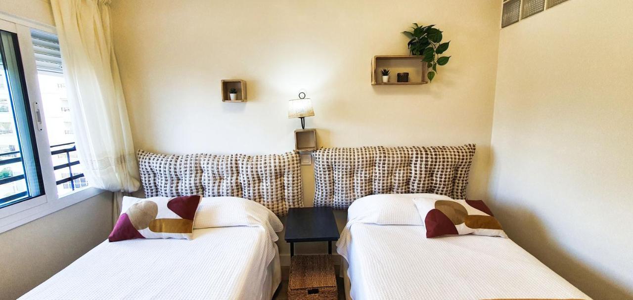Stunning On The Beachfront With Sea Views In Center. Apartamento
