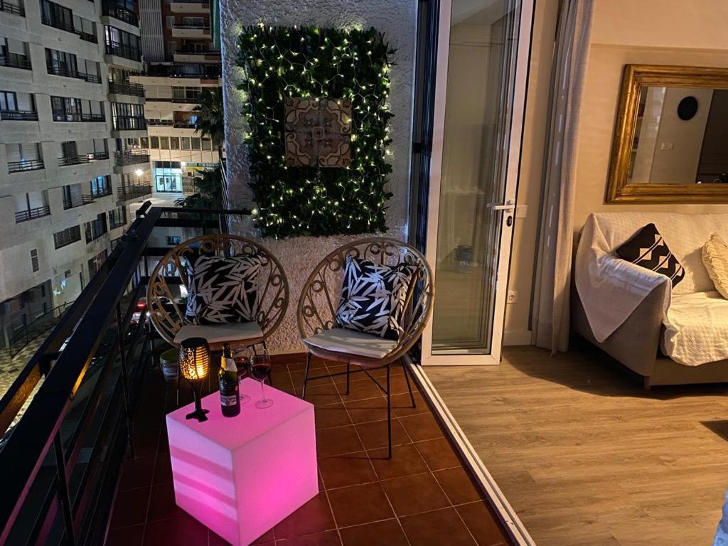 Apartamento Stunning On The Beachfront With Sea Views In Center.