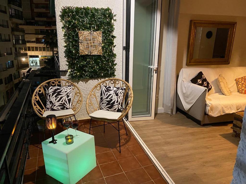 Apartamento Stunning On The Beachfront With Sea Views In Center.